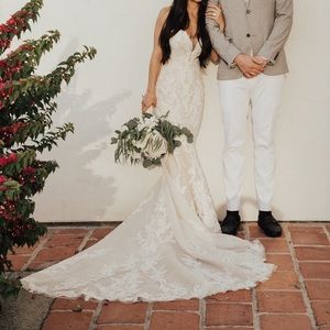 ‘Bobbi’ Badgely Mischka wedding gown